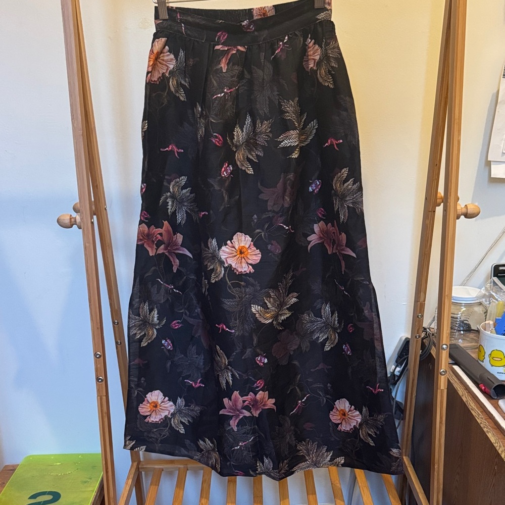 All Saints Black Floral A-Line Skirt sz 4